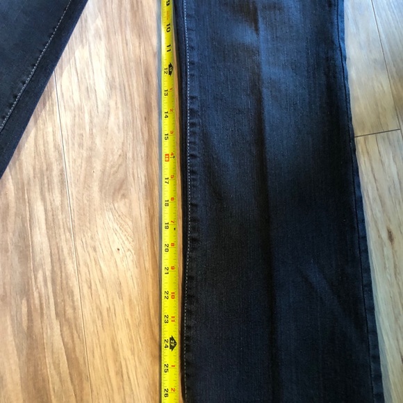 🎉HP🎉Awesome, stonewashed, boot cut jeans🍂 - Picture 6 of 8